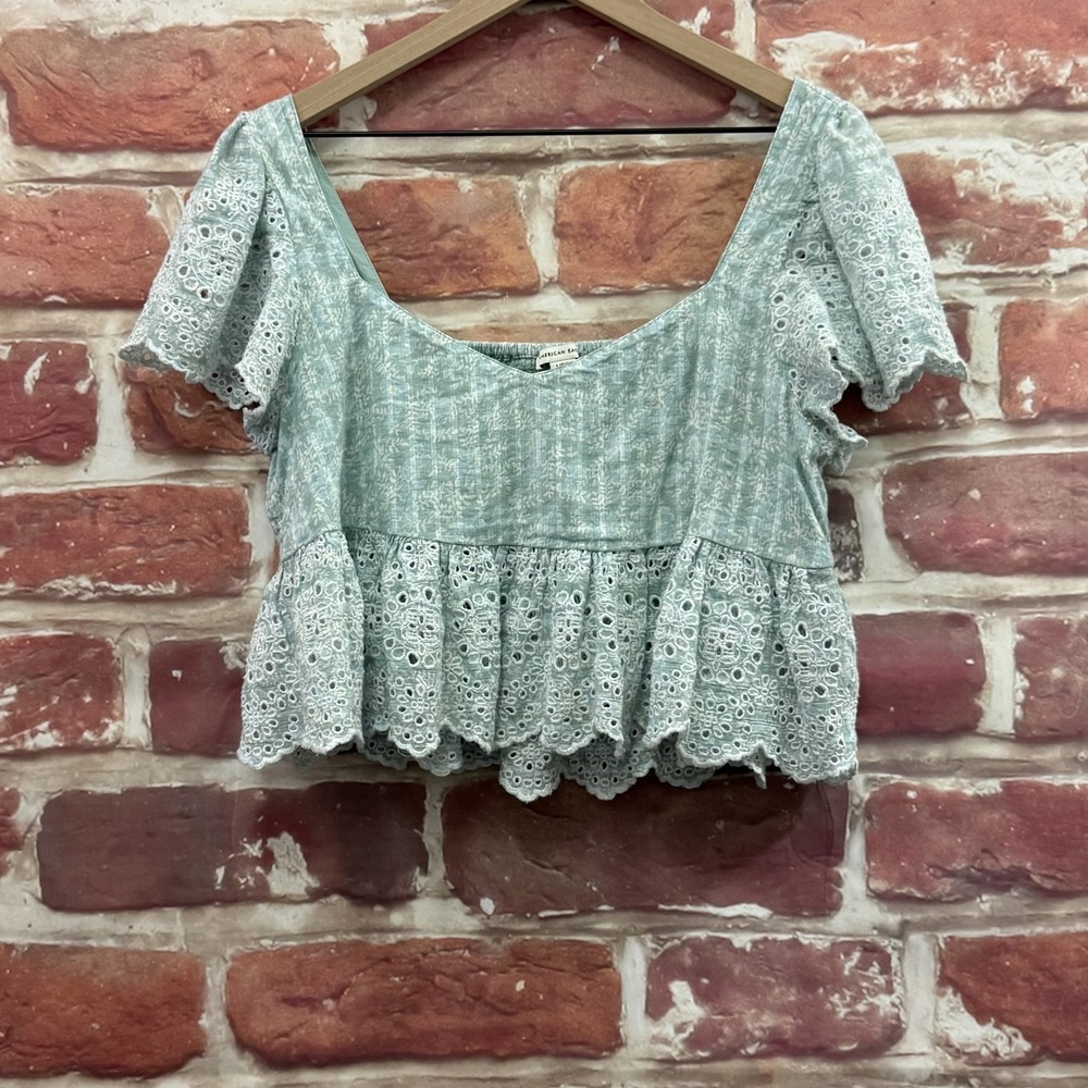 American Eagle Crop Top Women's L Green Boho Cottage Floral Eyelet Casual Shirt